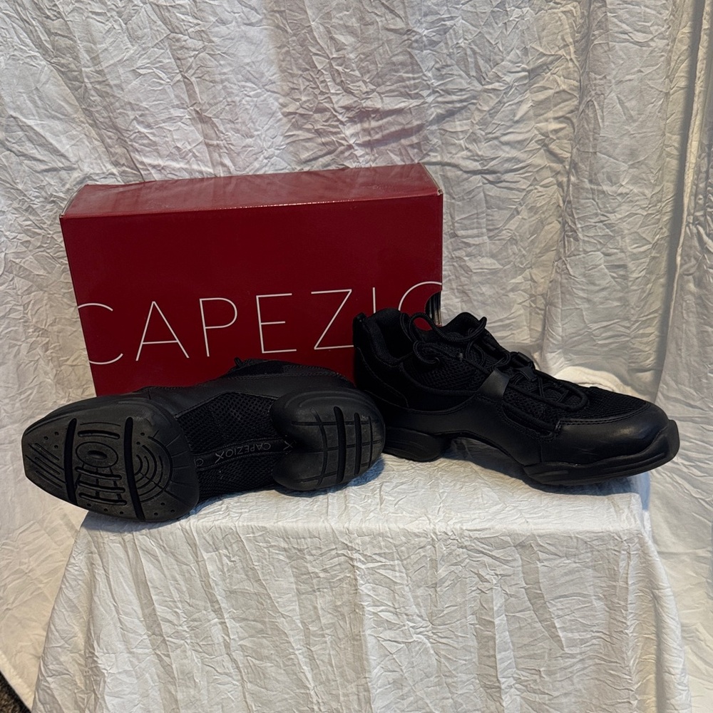 Capezio Men's Black Athletic Sneakers